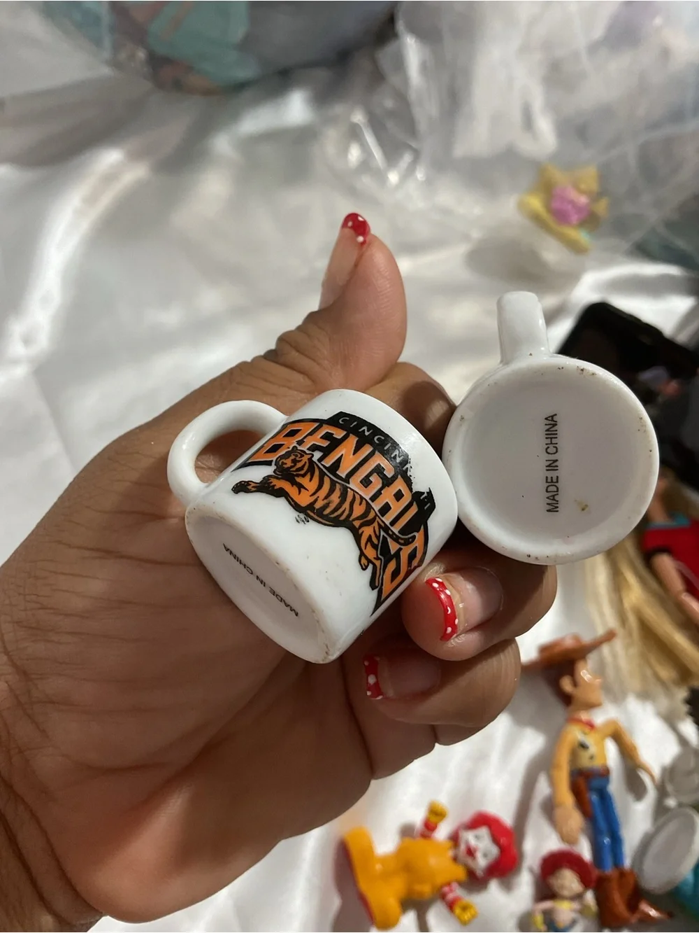 White Ceramic Mini Mugs Set - Home Party Supplies
